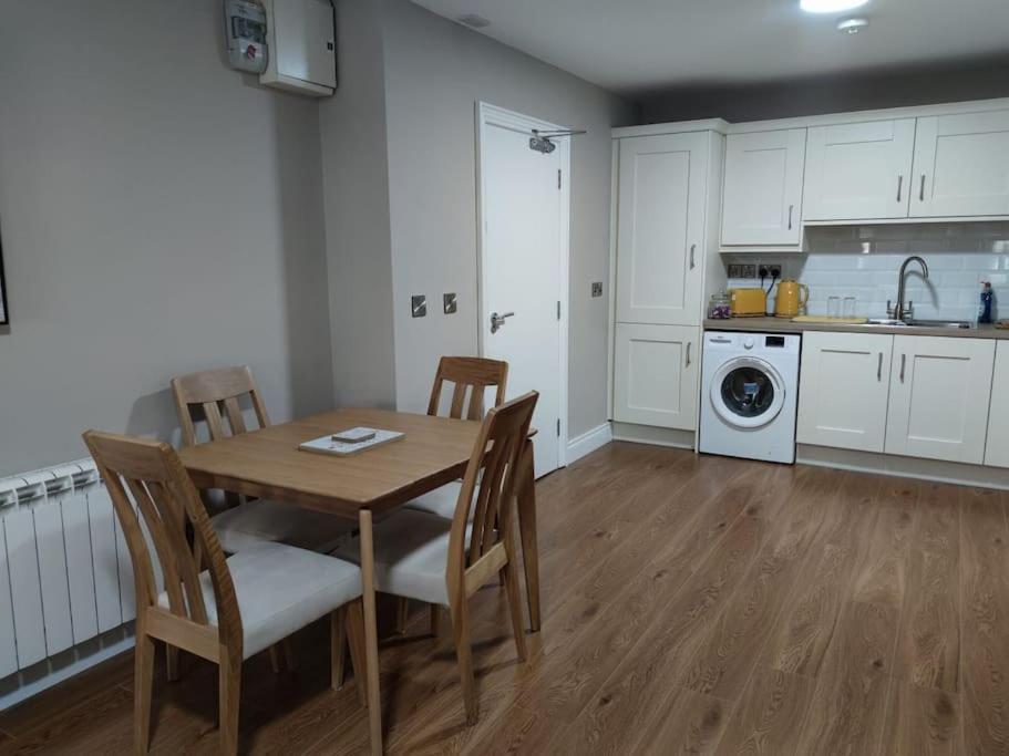 Blacklion Prime Location Apartment Eksteriør bilde