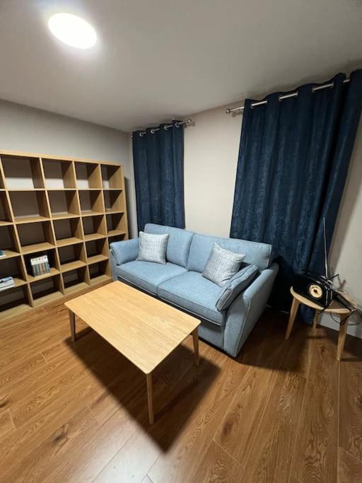 Blacklion Prime Location Apartment Eksteriør bilde