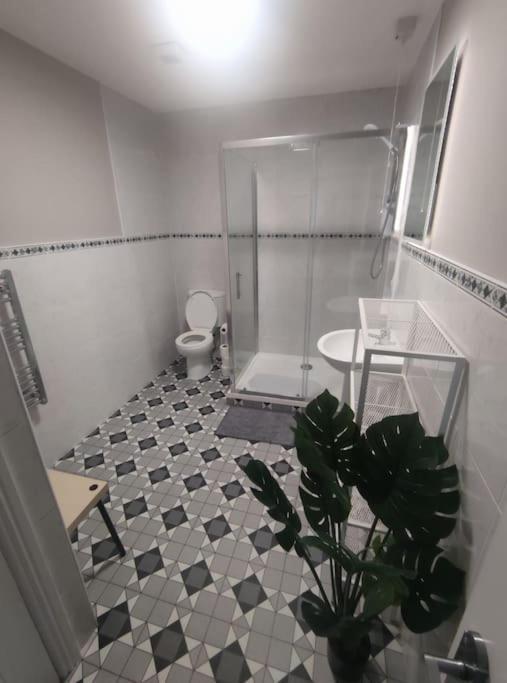 Blacklion Prime Location Apartment Eksteriør bilde